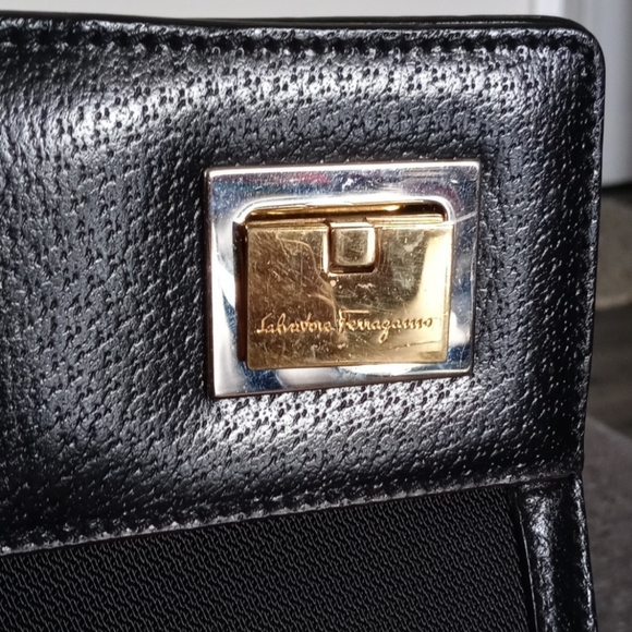 🖤VTG Ferragamo🖤 - BW-21 1850 Top Handle Nylon/Leather Bag - Picture 11 of 16